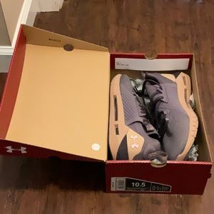 Brand New Never Worn Under Armor Hovr